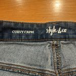 Style & Co  women’s curvy jean capri size 16 . Photo 1