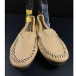 Minnetonka  SKU 7673 Womens Deer Skin Moccasin Loafers Size 8 Photo 3