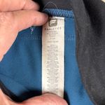 Fabletics  Blue Black Athletic Leggings Capri Cropped Zip Pocket Womens Size S Photo 2