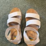 Maui island white platform strappy sandals Size 7 Photo 1