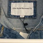The Style Between Us Cropped Denim Jean Jacket Size Large NEW Photo 1