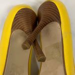 Y-Not ?  Yellow Peep-Toe Heels Women’s Size 8.5 Photo 9