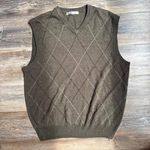 Geoffrey Beene  Extra Soft Argyle  V-Neck Sweater Vest. Photo 0
