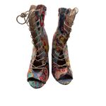 Chase & Chloe Size 7 Las Vegas Print Lace Photo 2