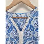 J. McLaughlin J. McLauglin Top Blouse Size 12 Blue White Tapestry Costal Cotton Photo 1
