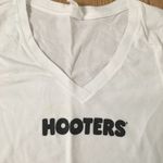 Hooters B75 Womens  lightweight v-neck T-shirt White Size Medium Photo 2