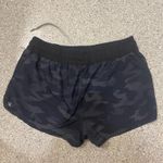 Vuori  Shorts Clementine 2.0 Women’s Black Medium Photo 1