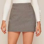 Houndstooth Print High Waisted Mini Skirt size 6 / Medium Brown Photo 2
