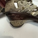 Jambu  Women’s Sugar Floral Wedge Sandal Size 10 Beige Tan Comfort Non Slip Photo 8