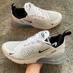 Nike        Air Max 270 Photo 0