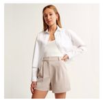 Abercrombie & Fitch  Sloane Tailored Shorts Size Medium Preppy Quiet Luxury Photo 1