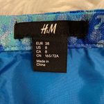 H&M  Skirt size 8 excellent condition please see pictures color is blue/green Photo 2