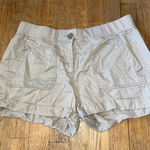 Loft Women's  cotton shorts‎ size 4 Khaki Cuffed 3" Inseam Elastic Waist Photo 0