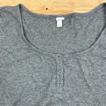 Colsie Women's Gray Henley Ruffled Hem Sleep Crop Top Photo 2