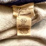 Andrea Jovine || Grey heather hoodie with navy striped hood Photo 2