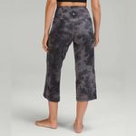 Lululemon  Align High-Rise Wide Leg Crop 23"
Diamond Dye Graphite Grey size 12 Photo 2