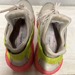 Nike EUC  Air Huarache Run Womens Shoes Size 6.5 Desert Sand/Volt/High Punch Photo 5