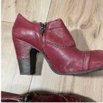 Gold Button Leather Heels Size 8 39 Burgundy Wingtip Booties Photo 1