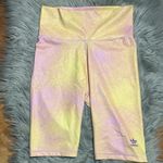 Adidas  Originals Tie Dye Legging Shorts Yellow and Lilac Size Medium Photo 3