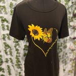 Miss Look Graphic tee with quote Photo 2