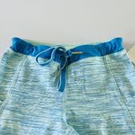 Lululemon  ATHLETICA Blue Aquamarine Beach Runner Crop Leggings - US 2 Photo 3