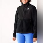 The North Face NWOT Black Denali 2 Relaxed Jacket XL Photo 1