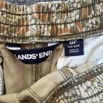 Lands' End  Women's Mid-Rise Bermuda Shorts Floral Cotton Twill Pockets Size 8P Photo 4