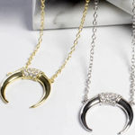 Boutique NEW Women's Gold-Plated Crescent Moon‎ Horn Necklace Size 16 + 2” Photo 0