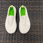 Oofos Sneakers women’s size 7 White Photo 2