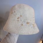 Nine West  white winter hat with sequins Photo 0
