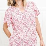 Sew in Love short flowy sleeves keyhole neck pink/white geo print top Size 3X Photo 0