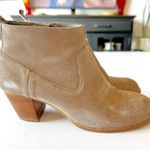 Dolce Vita DV Boots Woman's 7.5 Western Ankle Beige Suede Cowboy Bootie Cowgirl Tan Photo 9