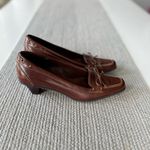 Naturalizer Brown Genuine Leather Heeled Bow Detail Square Toe Loafers Size 7 Photo 1