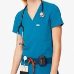 FIGS - Catarina One-Pocket Scrub Top Alps Blue Doctor Nurse Medical Photo 1