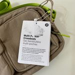 Lululemon NWT Multi Pocket Crossbody Photo 3