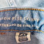 Universal Threads Universal Thread High Rise Light Denim Jeans Photo 11