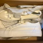 Amazon Basics White Platform Sneaker Photo 0