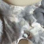 Lululemon Run Your Heart Out Tank Grey White Women’s Athletic Shelf Bra Tank Top Photo 6