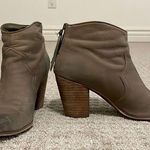 Brass Plum Taupe Ombre Toe Leather Heeled Zip Up Fringe Booties Size 9 Photo 0