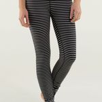 Lululemon  Wunder Under pant in parallel stripe black and white size 4 Photo 0