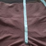 Vuori EUC  Textured Rose Pink Trendy Chic Athleisure Casual Bottoms Size Large Photo 4