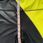 Zyia  Neon Yellow and Black Metallic Light n Tight Hi-Rise 7/8 Leggings 20 Photo 6