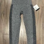 Senita Athletics NWT Seamless Capri Leggings - Size XS Photo 3