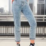PacSun Women's Acid Wash High Waisted Mom Jeans Size 28 Photo 0