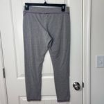 New York & Co. NWOT women’s soft gray stretch purple stitch leggings large Photo 3