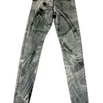 Alo Yoga  Women's Airbrush Legging in Glossy Marble Gray Size small Photo 1