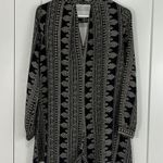 ASTR Long Sleeve Black and White Pattern V-Neck Romper Photo 9