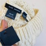Club Monaco alpaca wool blend cable knit hat Photo 2