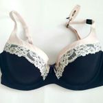 Victoria's Secret Body by Victoria VS bra Photo 0