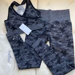 Gymshark Black Camo Seamless Leggings And Sports Bra Photo 0